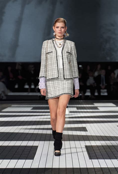 ensemble tweed chanel|types of Chanel tweed.